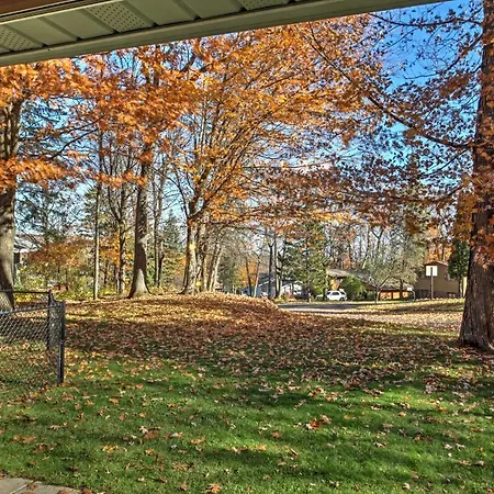 Quaint Duluth Hideaway With Private Fenced-In Yard! Villa